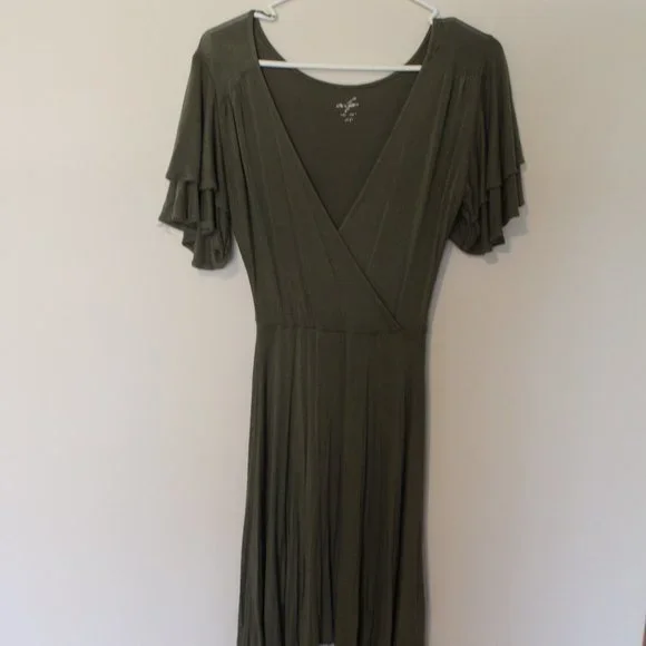 slim fit dress slacks Dark Green Chiffon Maxi Dress – V Neck Swing Party Elegance 5114 Emerald Green / S main image 1